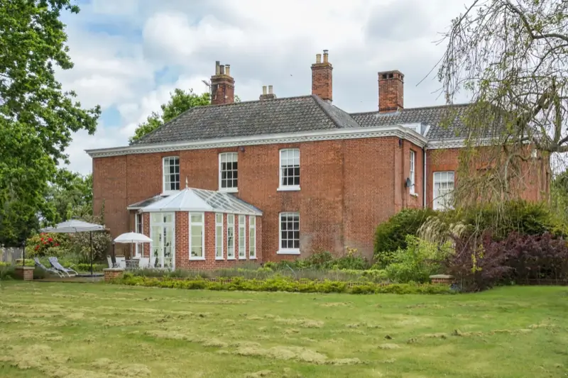 Lingwood Hall exterior view